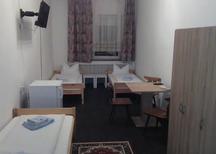 Zum Nibelungenbauer Hotel *