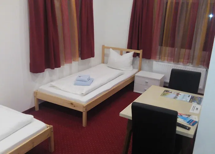 Hotel Zum Nibelungenbauer *